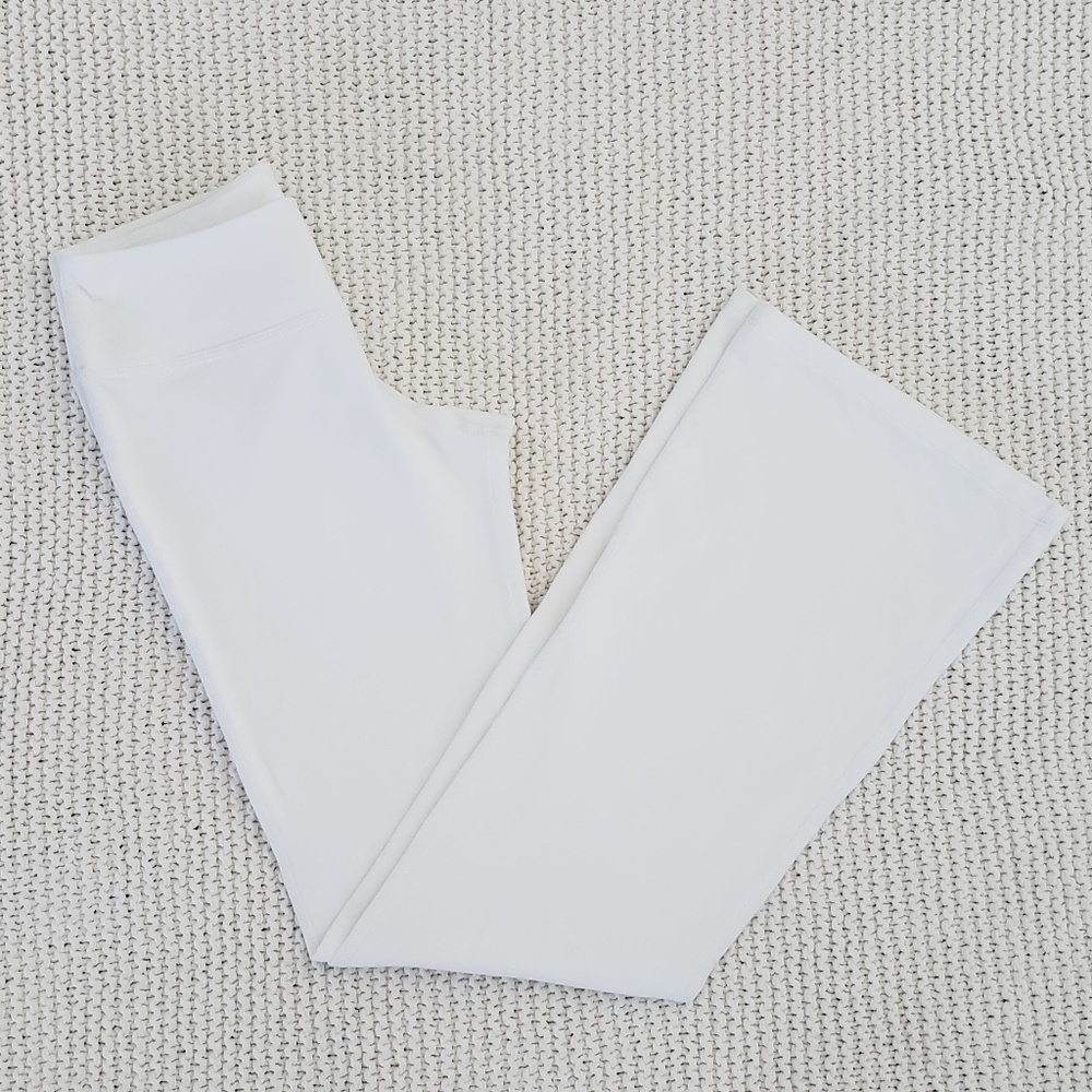 Beyond Yoga White Bootcut Yoga/Workout Leggings